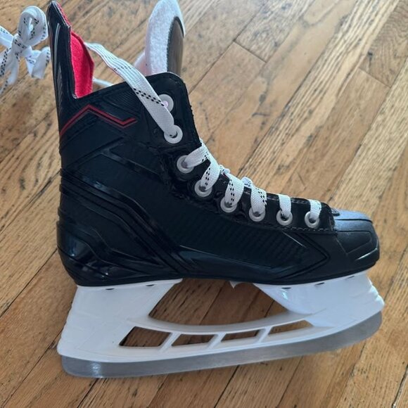 Bauer Vapor X250 Youth Hockey Skates  Sizes 3 boys - Picture 3 of 4